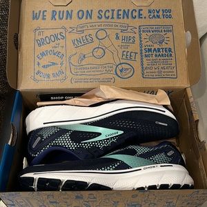 NWT Women’s Brooks Ghost 14 Shoes Blue